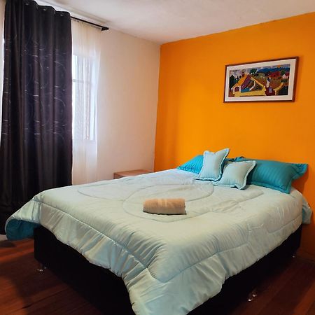 Mico Loco Casa Hostal Bogota Buitenkant foto
